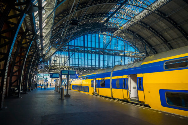 Treinstation Schiphol - Foto: Fotos593 / Shutterstock